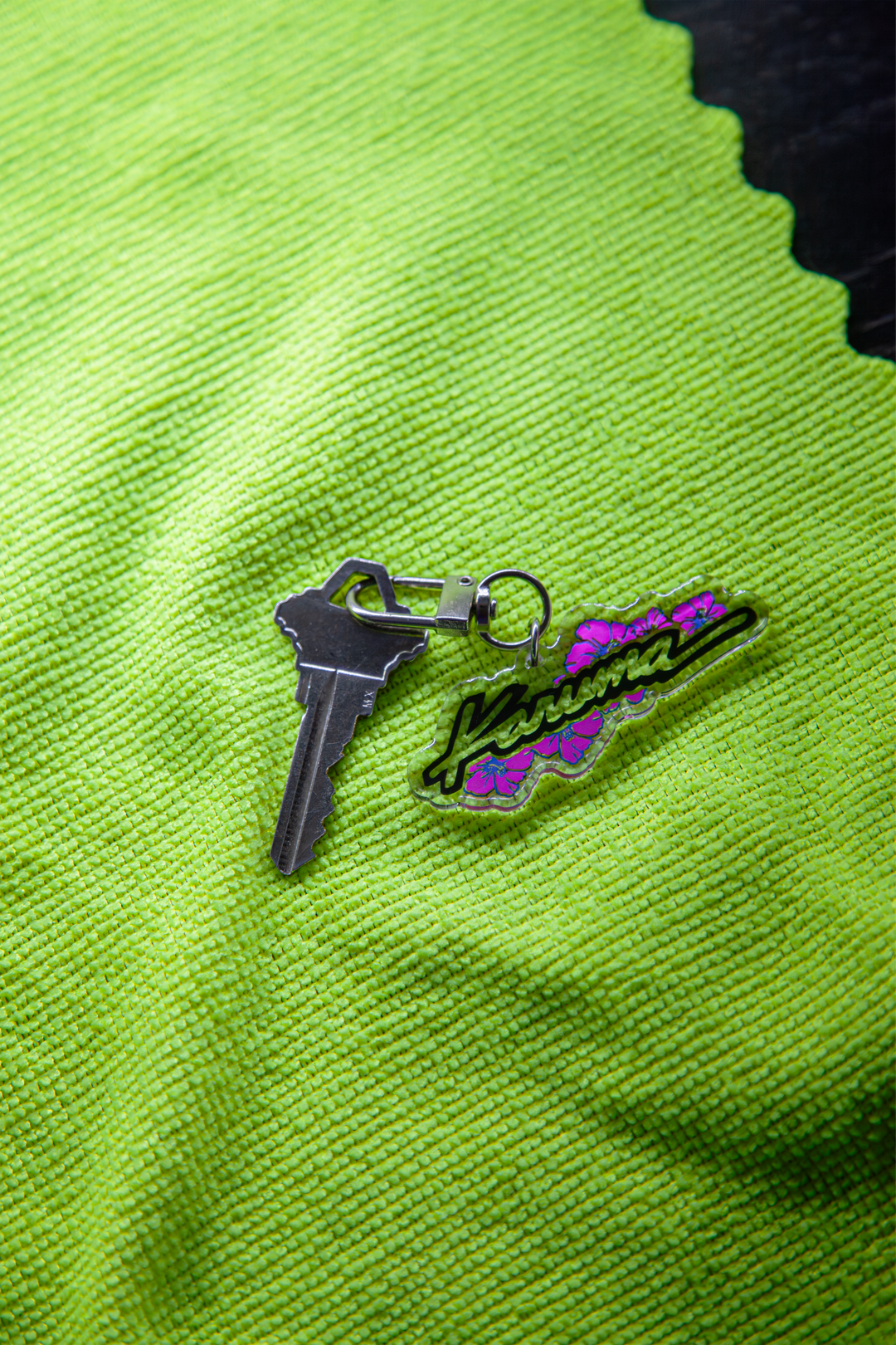 NANI ACRYLIC KEYCHAIN